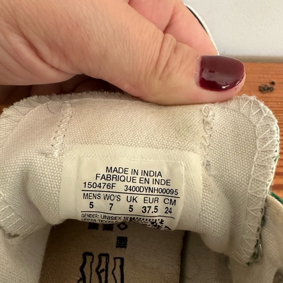 Kelly Green Converse - Picture 3 of 3